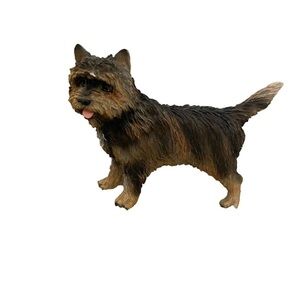 Dog Cairn Terrier Small Figurine!
